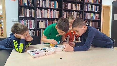 676111815 1388428136653421 2892948382056699975 n